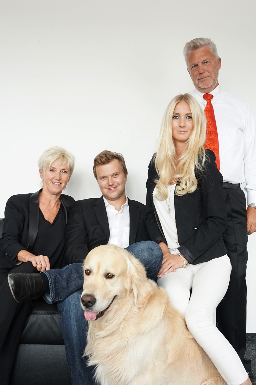 The Braum family with their dog